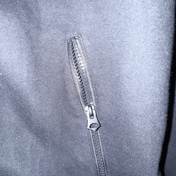 Obey jacket black, large. Soft material zipper pockets - Picture 3 of 6